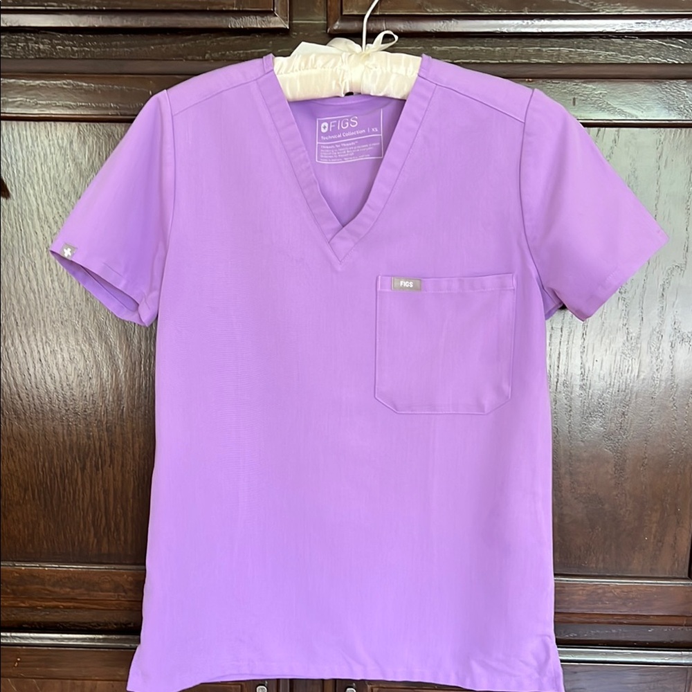 Women’s figs scrubs set, size X-Small